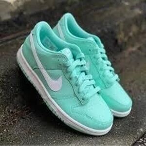 Nike Dunk Low (Emerald Rise)